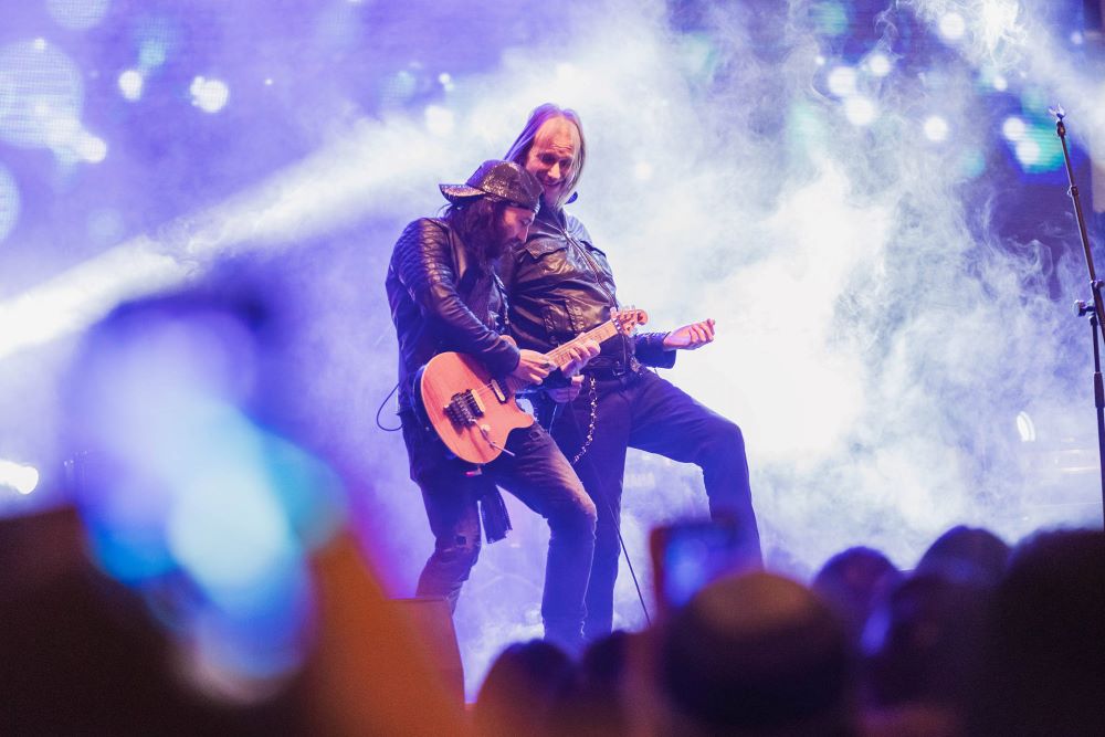 602010135_869295525495017_4003947019140909049_n