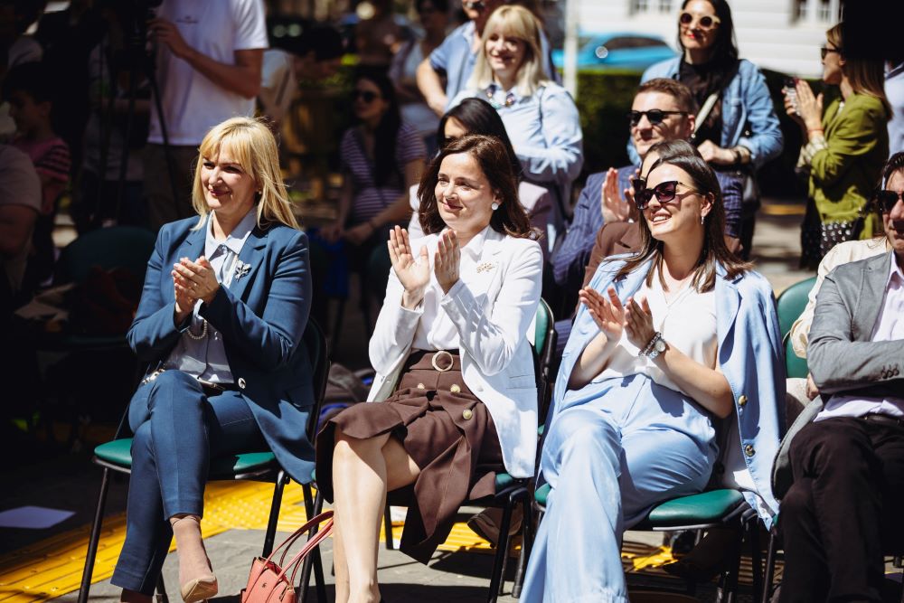 0-02-05-9f94bf07563a62134675e20294082a23b430d3421bcd39b9768dbd78b9b2d415_bfc67df05bee4005